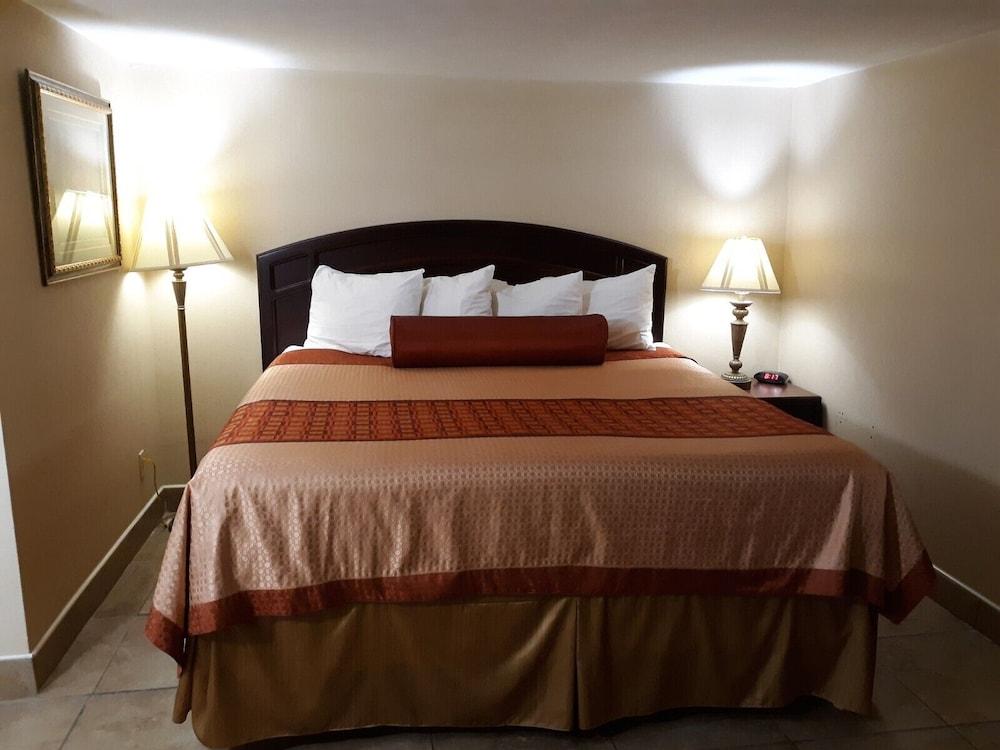 Rodeway Inn Weedsport Exterior foto